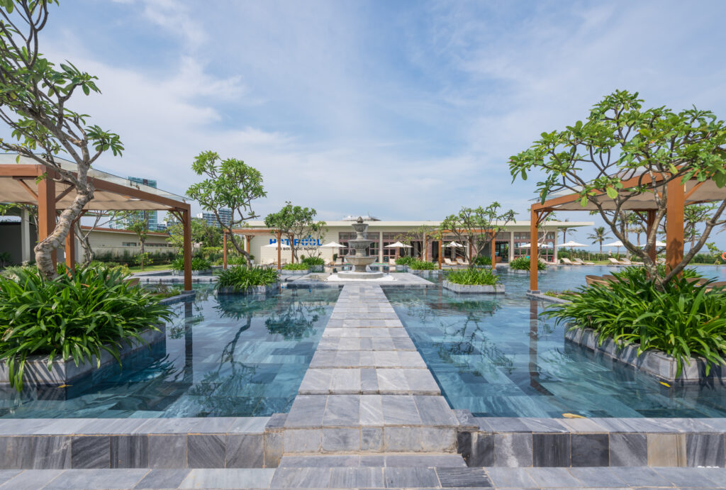 Pool Outdoor tại FLC Luxury Sầm Sơn