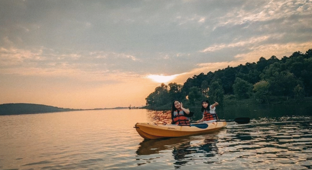 Trên thuyền kayak