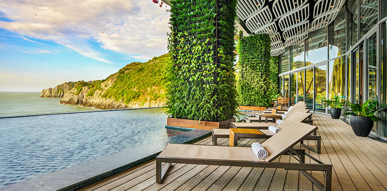 Sea Pool Bar