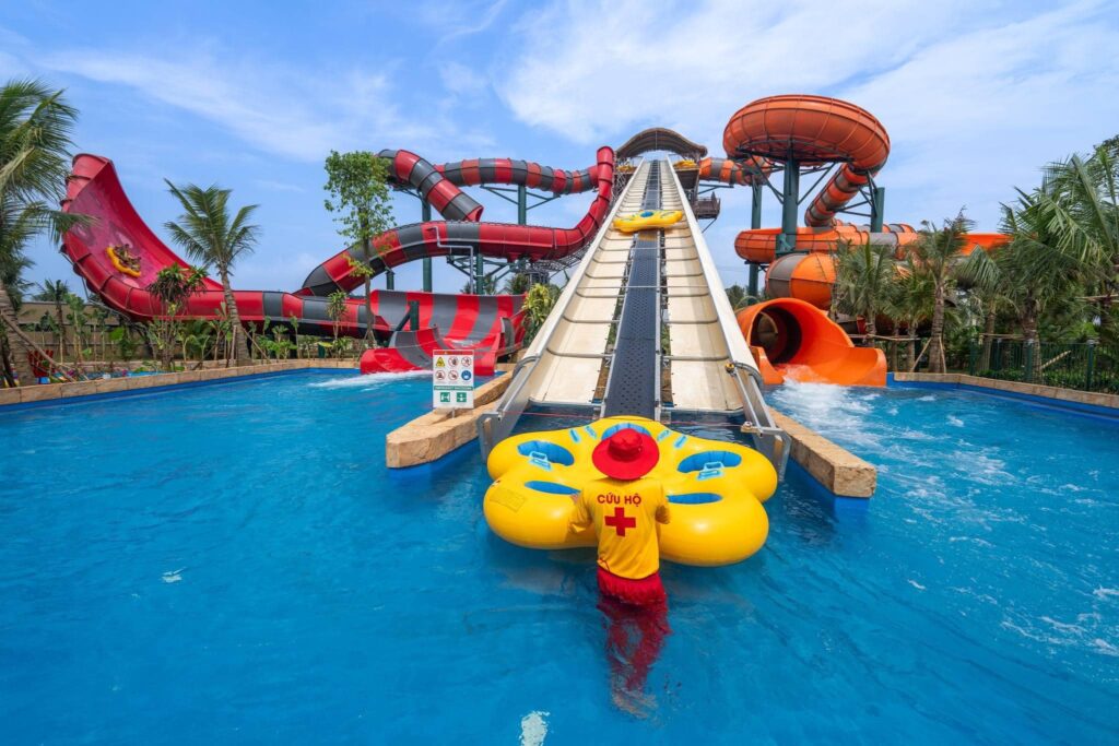 Trò chơi nước tại Sun World Sầm Sơn