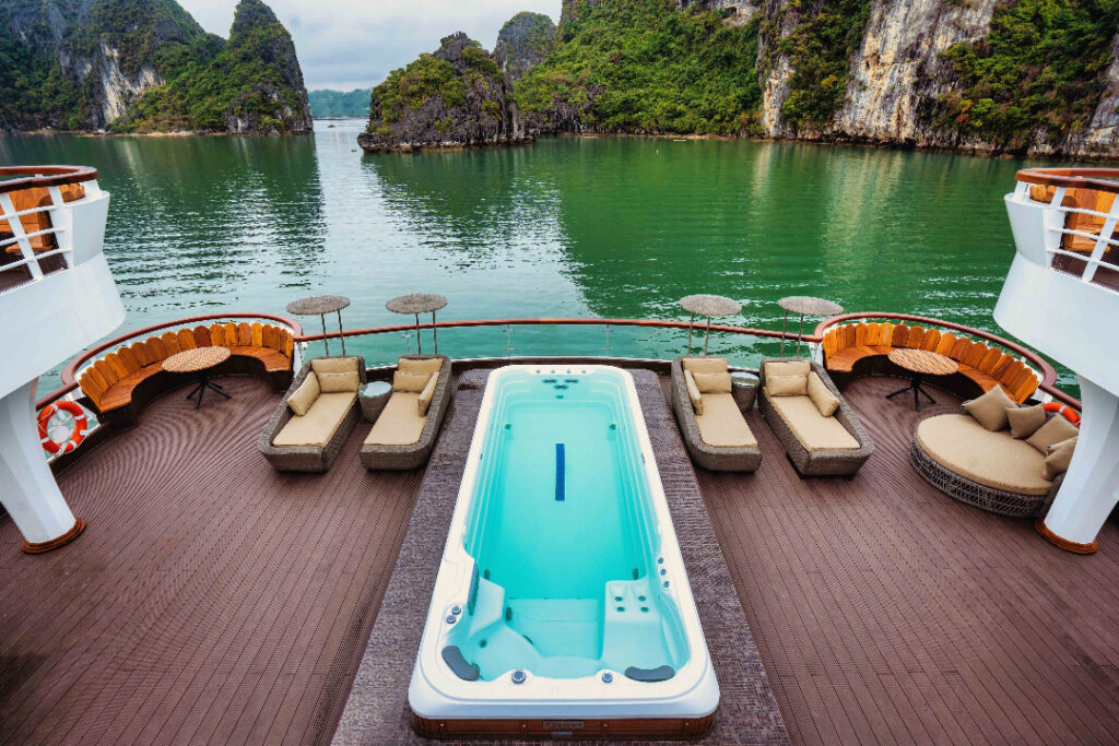 Jacuzzi ngoài trời
