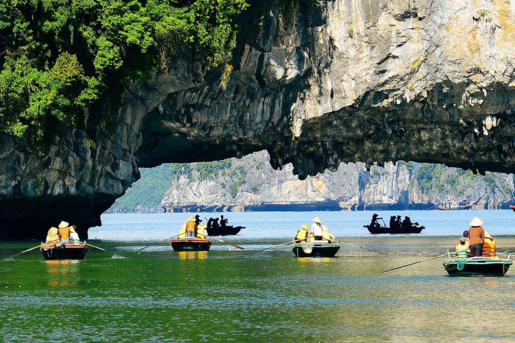 Hang Luồn & chèo thuyền