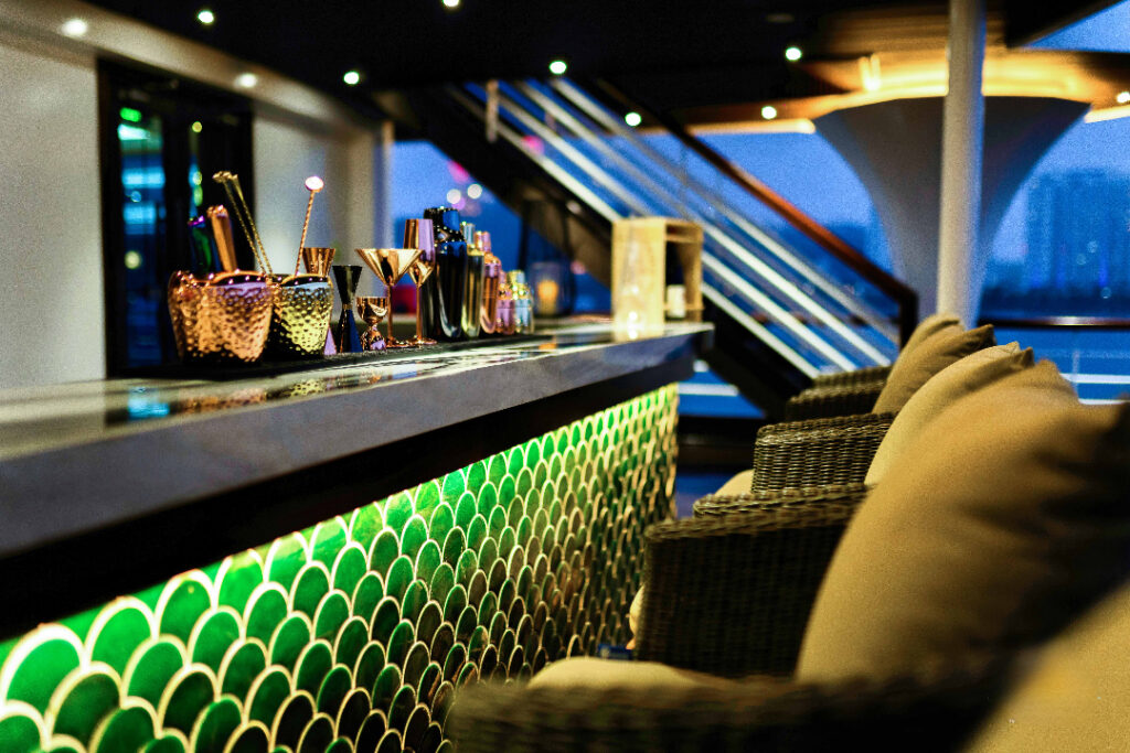 Bar ngoài trời