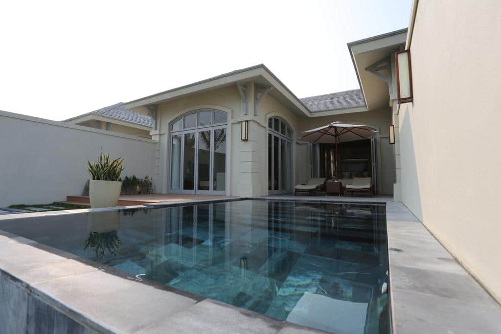 Pool Suite