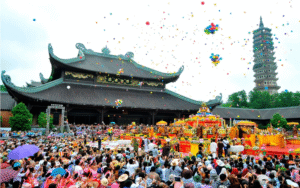 Tour ghép Thanh Hóa - Ninh Bình - Bái Đính – Tràng An 1 ngày giá rẻ