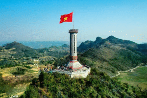 thanh-hoa-ha-giang-cot-co-lung-cu-cong-troi-quan-ba
