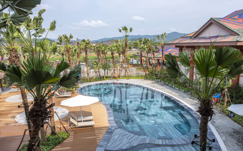 top-resort-flamingo-gan-ha-noi-pool-tantrao