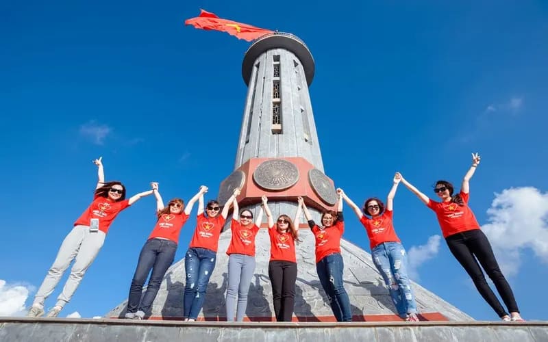 tour-thanh-hoa-di-ha-giang-lungcu