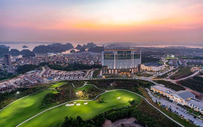 dat-phong-flc-grand-hotel-ha-long-view-vinh-dep-1