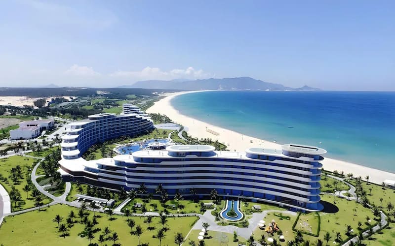 dat-phong-flc-luxury-hotel-quy-nhon-over