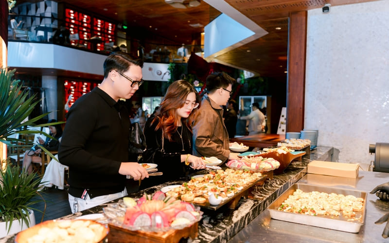 du-thuyen-dolphin-ha-long-trai-nghiem-5-sao-food
