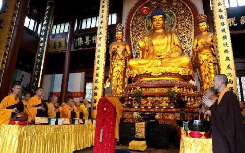 tour-hang-chau-kham-pha-tay-ho-co-tran-dep-noi-tieng-linhan