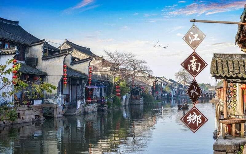 tour-hang-chau-kham-pha-tay-ho-co-tran-dep-noi-tieng