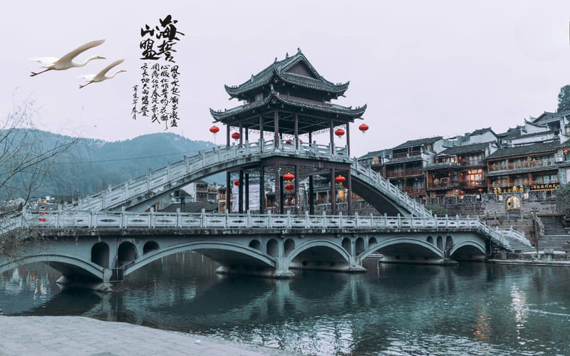 tour-phuong-hoang-co-tran-check-in-co-tran-dep-nhat-trung-quoc-hongkieu (1)