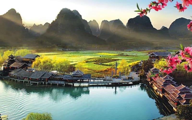 tour-trung-quoc-qua-cua-khau-di-duong-bo-tien-loi-2