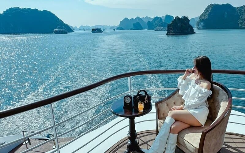 cong-ty-to-chuc-tour-ha-long-tai-thanh-hoa-uy-tin-3