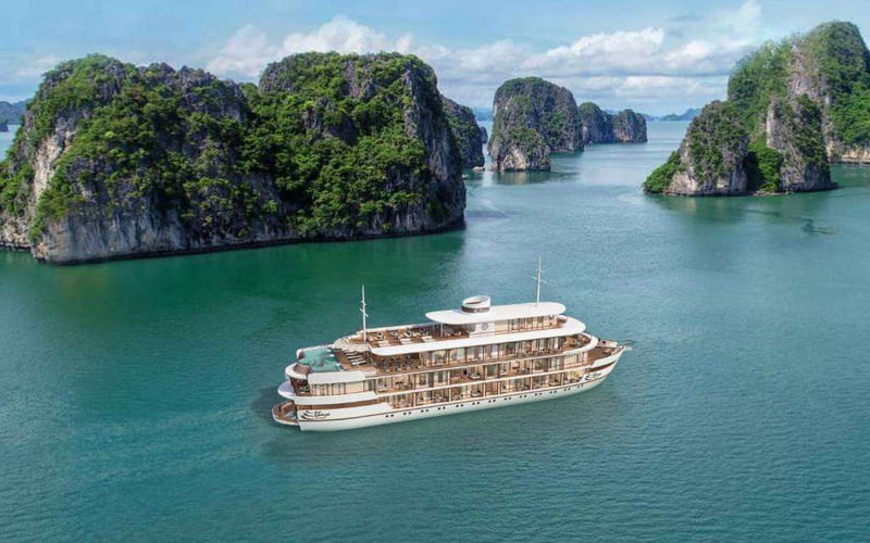 du-thuyen-ha-long-don-khach-tai-thanh-hoa-xe-tan-noi (1)