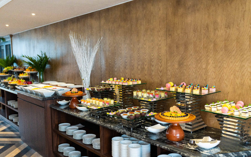 kinh-nghiem-dat-du-thuyen-ha-long-dip-le-buff