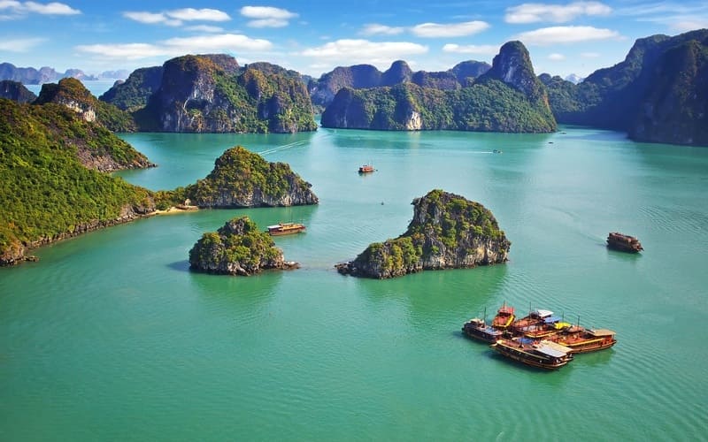 top-diem-du-lich-hot-30-4-1-5-halong