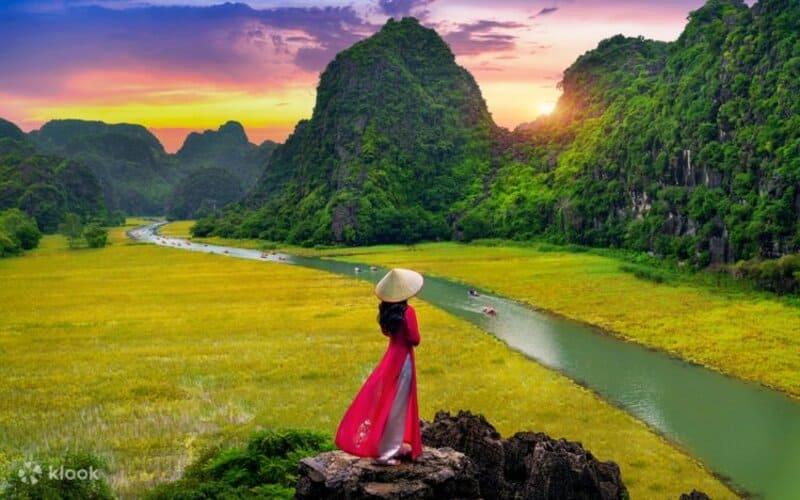 top-diem-du-lich-hot-30-4-1-5-trang an