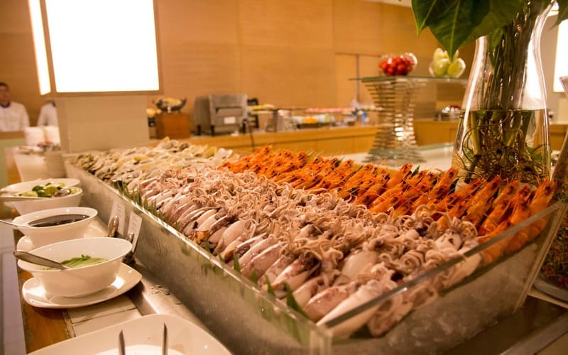 top-nha-hang-ha-long-mo-cua-dip-30-4-1-56