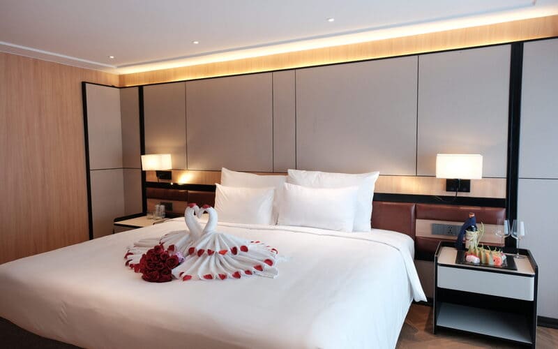 tour-thanh-hoa-di-du-thuyen-ha-long-tron-goi-gia-tot-suite-luna