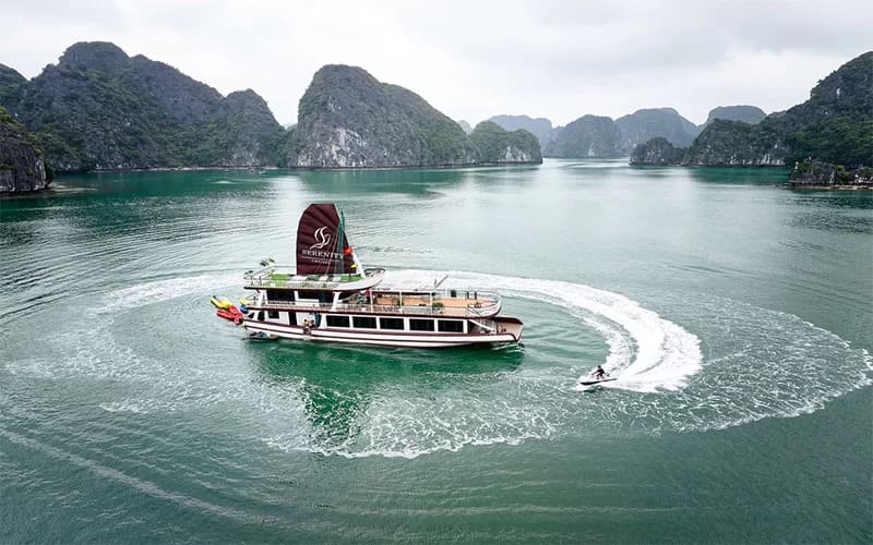 di-cat-ba-hay-ha-long-so-sanh-chi-tiet-dt-cb