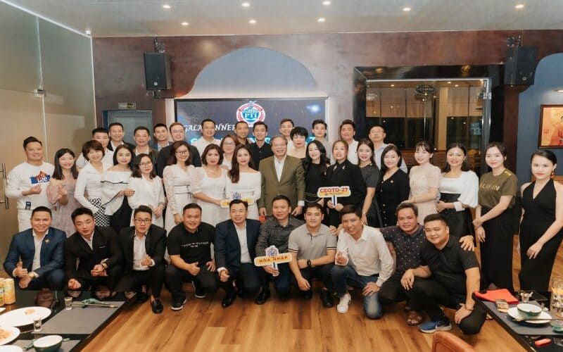 gala-dinner-du-thuyen-ha-long-tu-thanh-hoa-tron-goi-6
