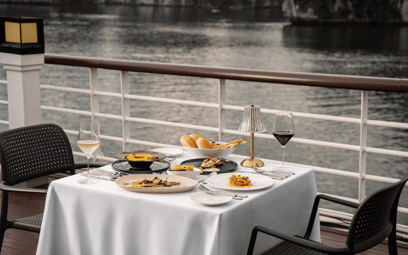 gia-ambassador-cruise-tu-thanh-hoa-moi-nhat-uu-dai-6