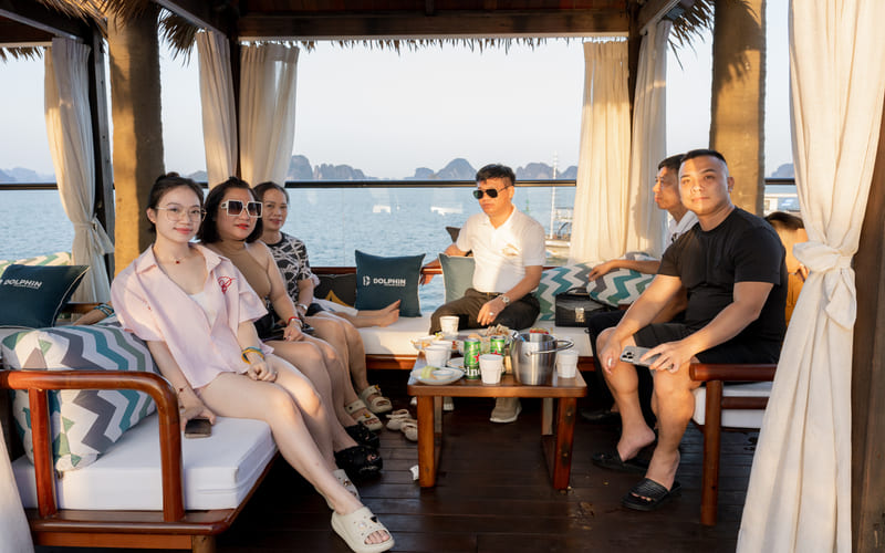 gia-dolphin-cruise-tu-thanh-hoa-moi-nhat-4