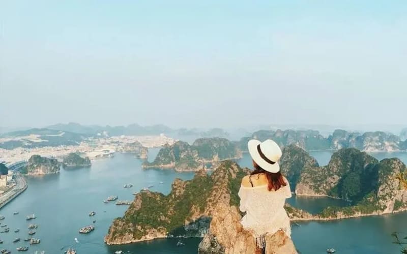 nen-di-ha-long-tu-tuc-hay-di-tour-tu-thanh-hoa-1