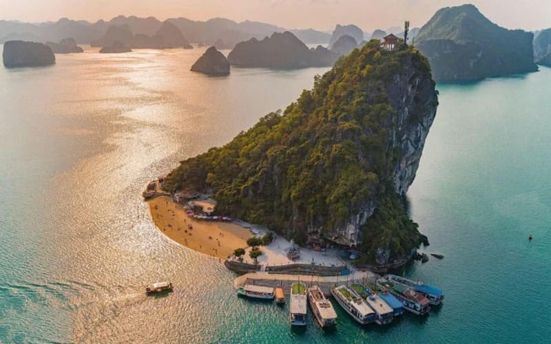 nen-di-ha-long-tu-tuc-hay-di-tour-tu-thanh-hoa-4