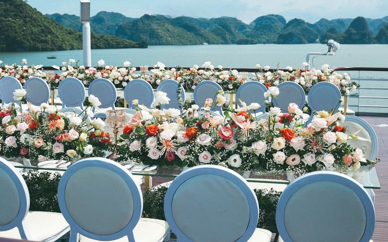 thue-paradise-cruise-to-chuc-gala-dinner-tron-goi-6