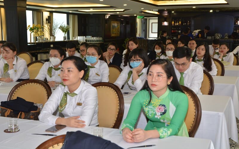 to-chuc-hoi-nghi-tren-du-thuyen-ha-long-3