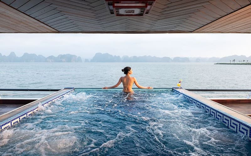 top-dia-diem-check-in-dep-nhat-o-ha-long-para