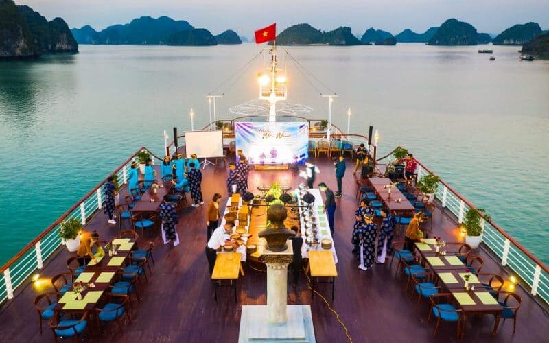 tour-ha-long-cho-cong-ty-tai-thanh-hoa-tron-goi
