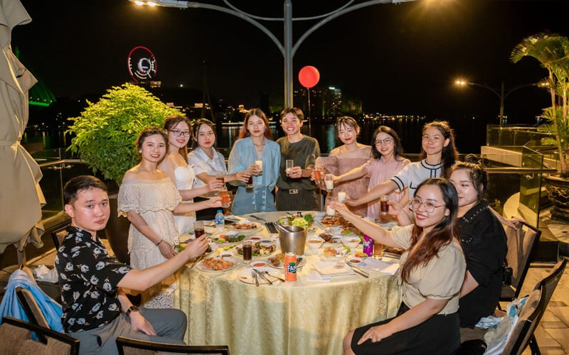 tour-team-building-gala-dinner-ha-long-tron-goi-5 (1)