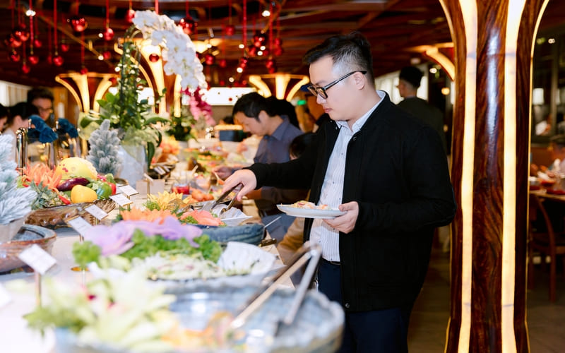 tour-team-building-gala-dinner-ha-long-tron-goi-6