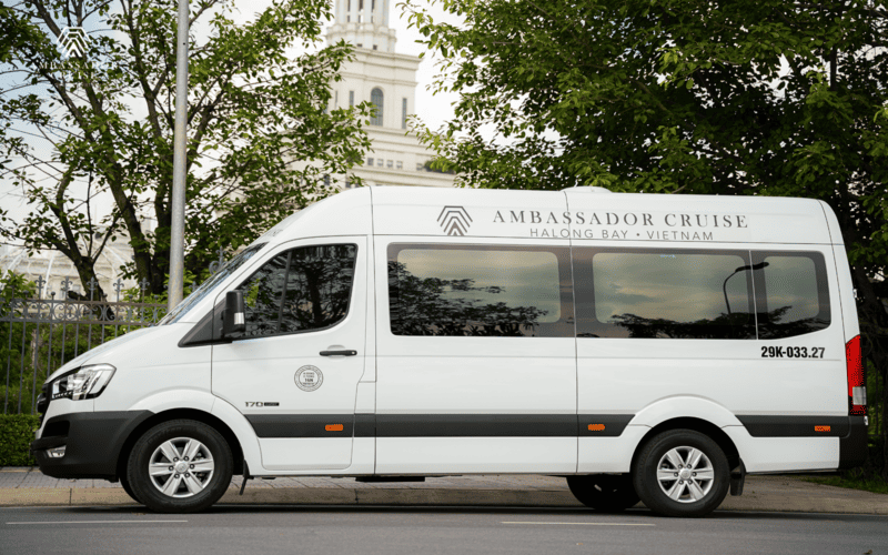 tour-thanh-hoa-di-du-thuyen-ambassador-cruise-ha-long-1