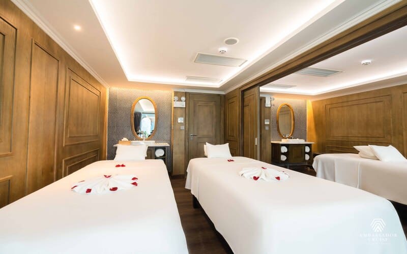 tour-thanh-hoa-di-du-thuyen-ambassador-cruise-ha-long-6