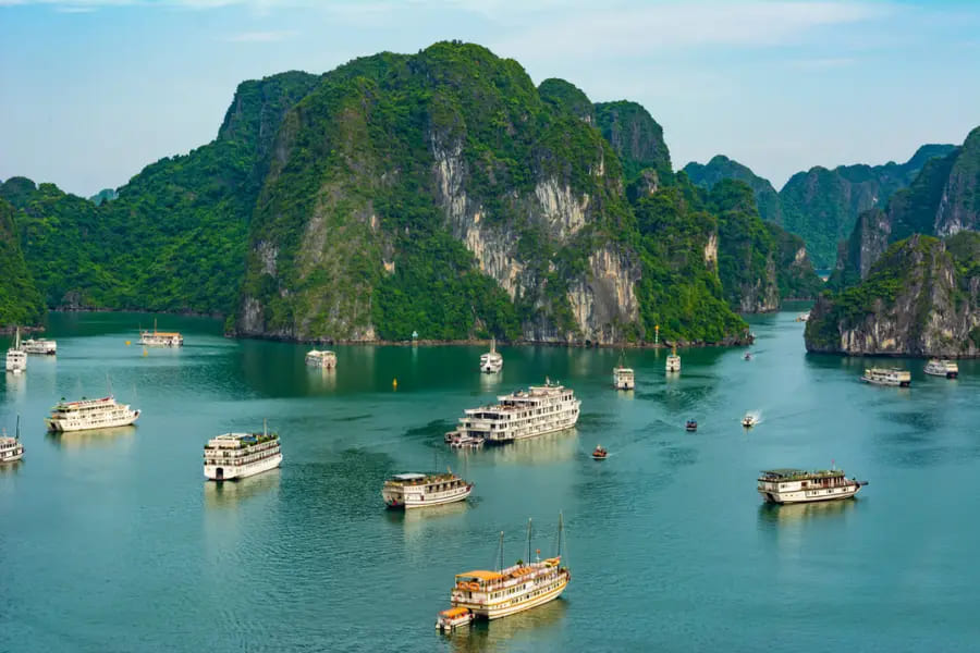 tour-thanh-hoa-di-du-thuyen-luna-cruise-ha-long-5-00