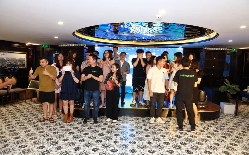 y-tuong-gala-dinner-tren-du-thuyen-ha-long-an-tuong-4
