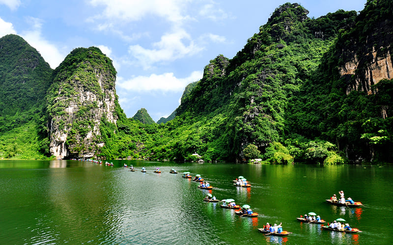 Đi Ninh Bình Tự Túc Hay Tour?