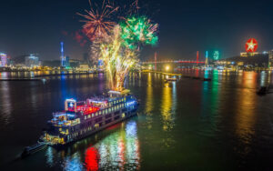 lich-trinh-du-thuyen-ambassador-dinner-cruise-00