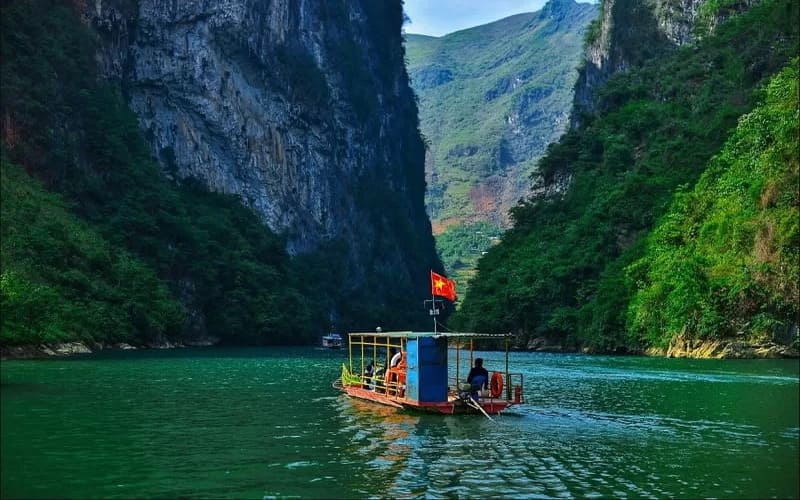 nhung-dia-diem-dep-nhat-o-ha-giang -nhoque