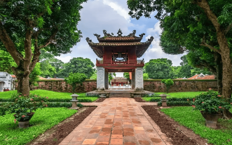 tour-ha-noi-2n1d-van-mieu-bao-tang-quan-su tour-ha-noi-2n1d-van-mieu-bao-tang-quan-su