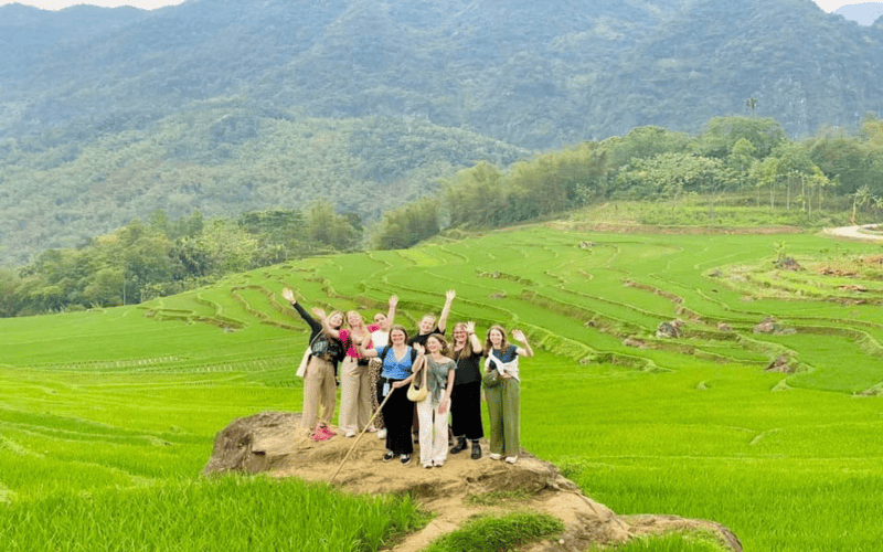 tour-trekking-pu-luong-chinh-phuc-cung-duong-dep-1